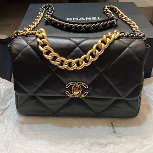 Chanel 19 Handbag